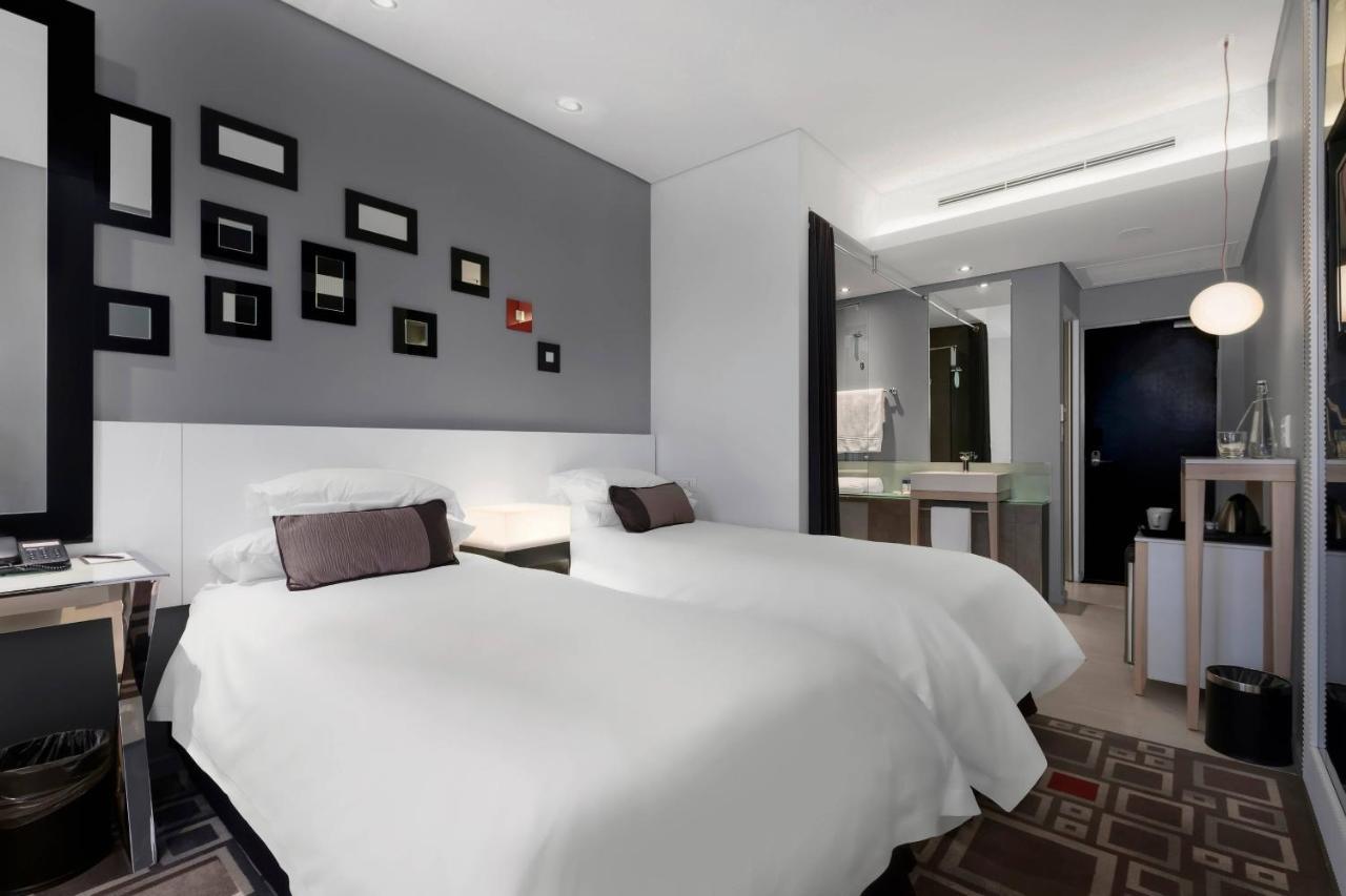 Protea Hotel Fire & Ice! By Marriott Pretoria Menlyn Eksteriør billede