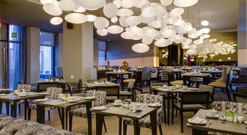 Protea Hotel Fire & Ice! By Marriott Pretoria Menlyn Eksteriør billede