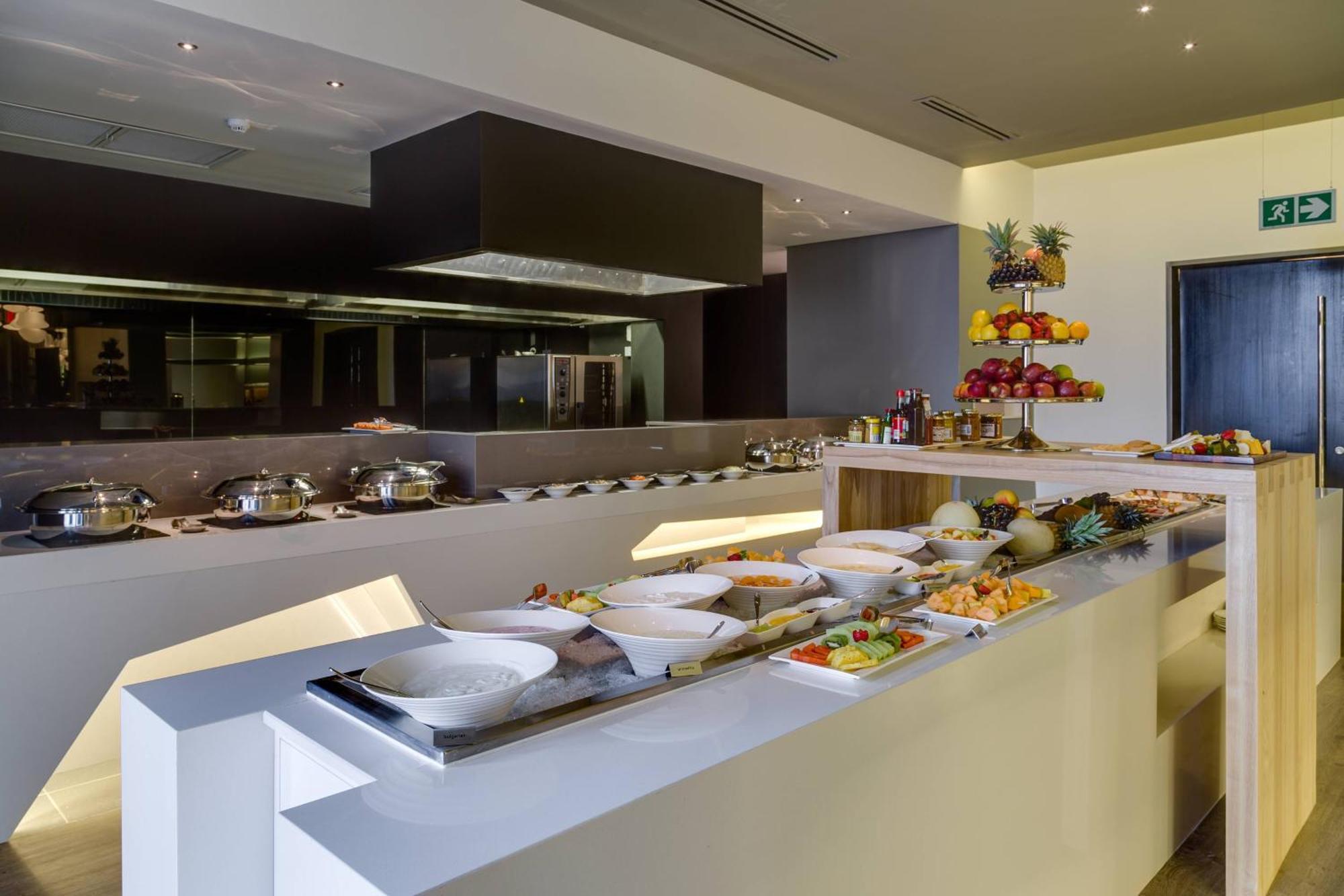 Protea Hotel Fire & Ice! By Marriott Pretoria Menlyn Eksteriør billede