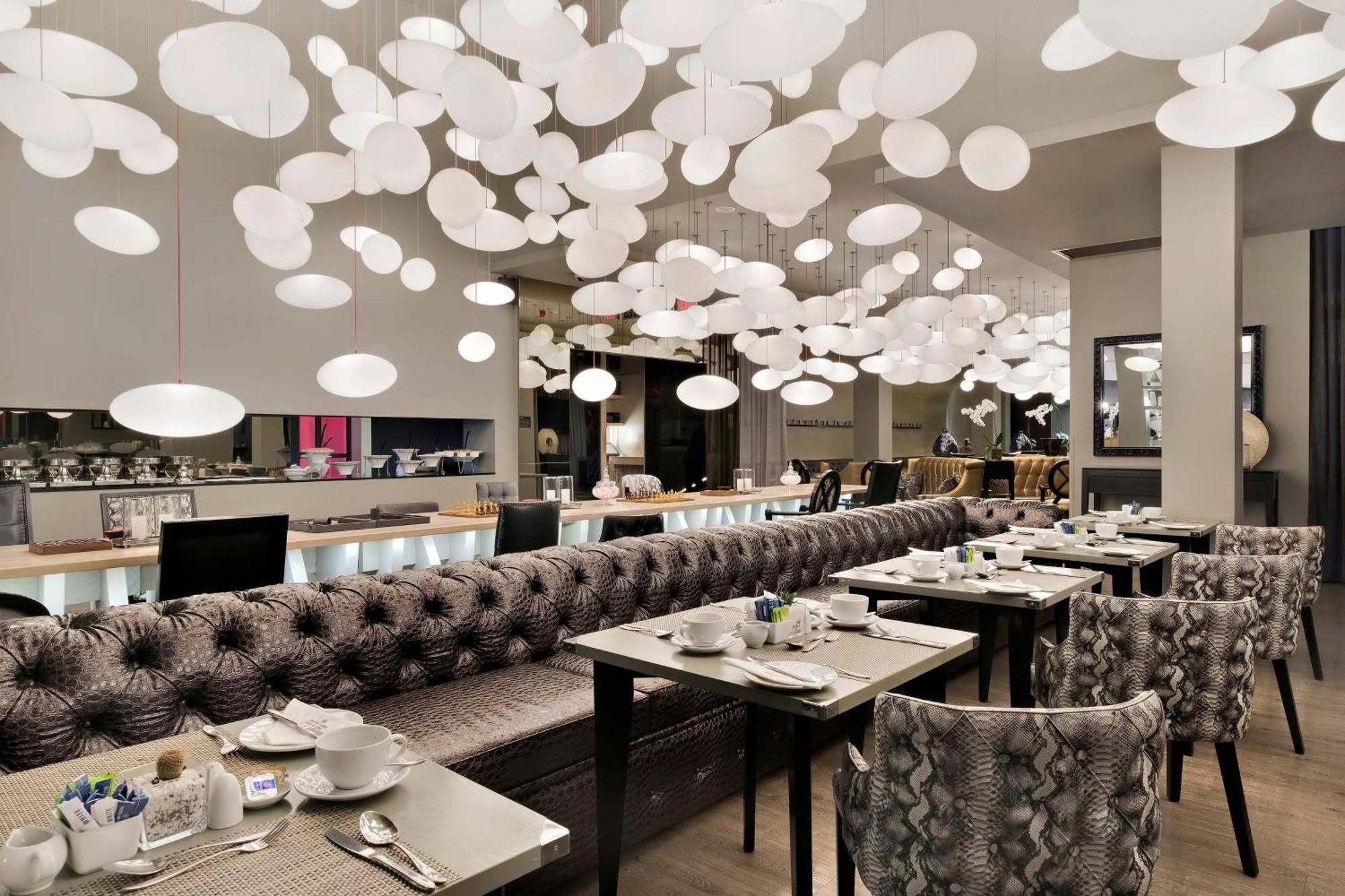 Protea Hotel Fire & Ice! By Marriott Pretoria Menlyn Eksteriør billede