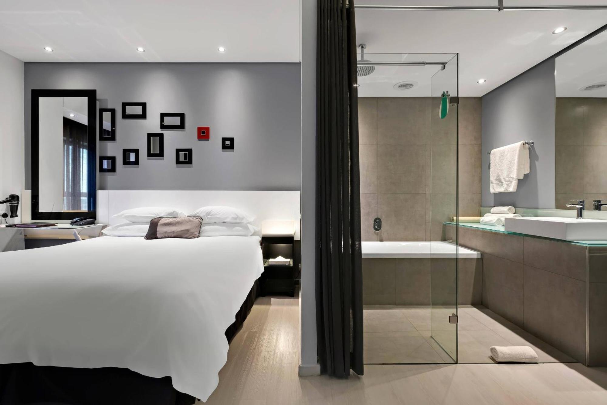 Protea Hotel Fire & Ice! By Marriott Pretoria Menlyn Eksteriør billede