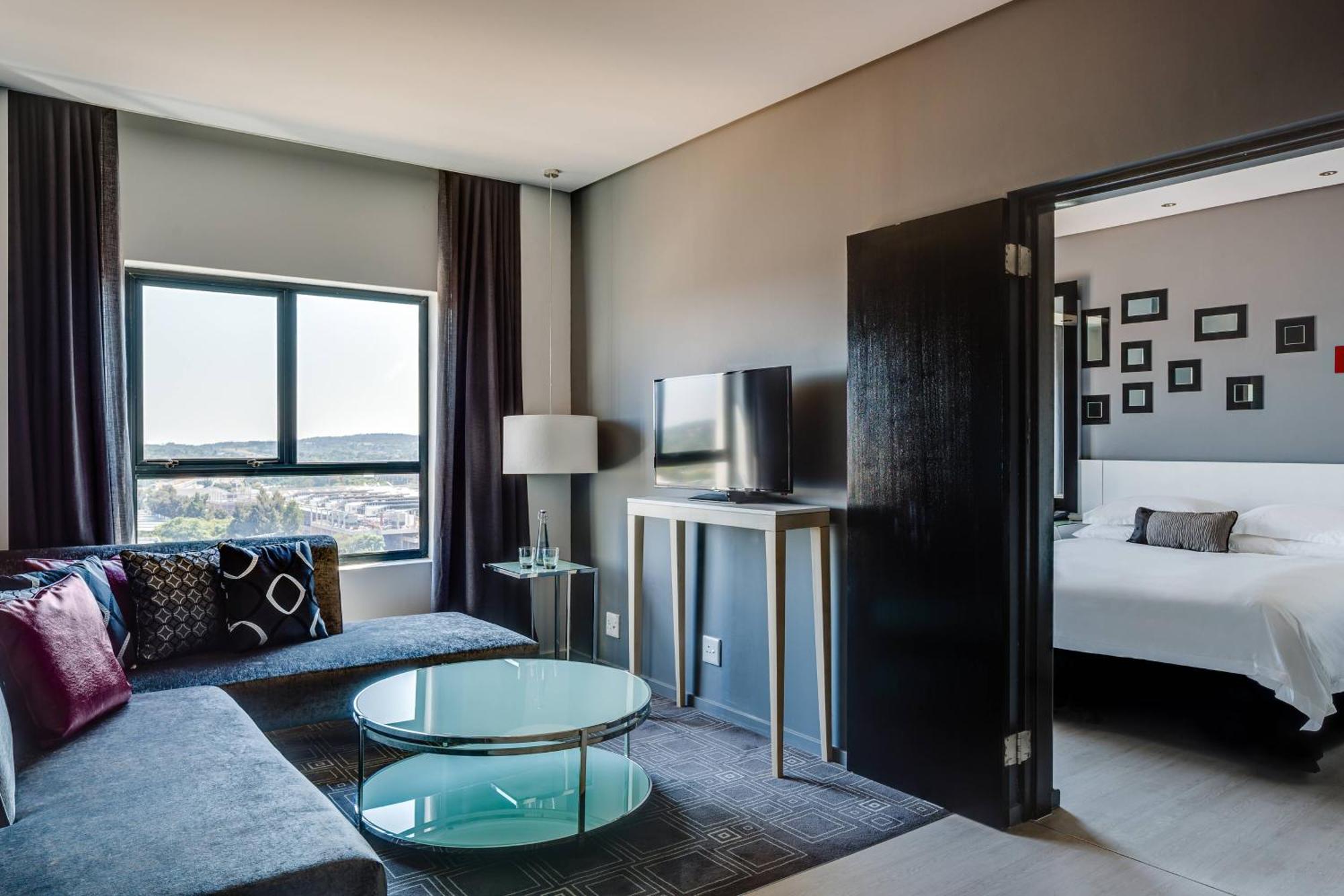 Protea Hotel Fire & Ice! By Marriott Pretoria Menlyn Eksteriør billede