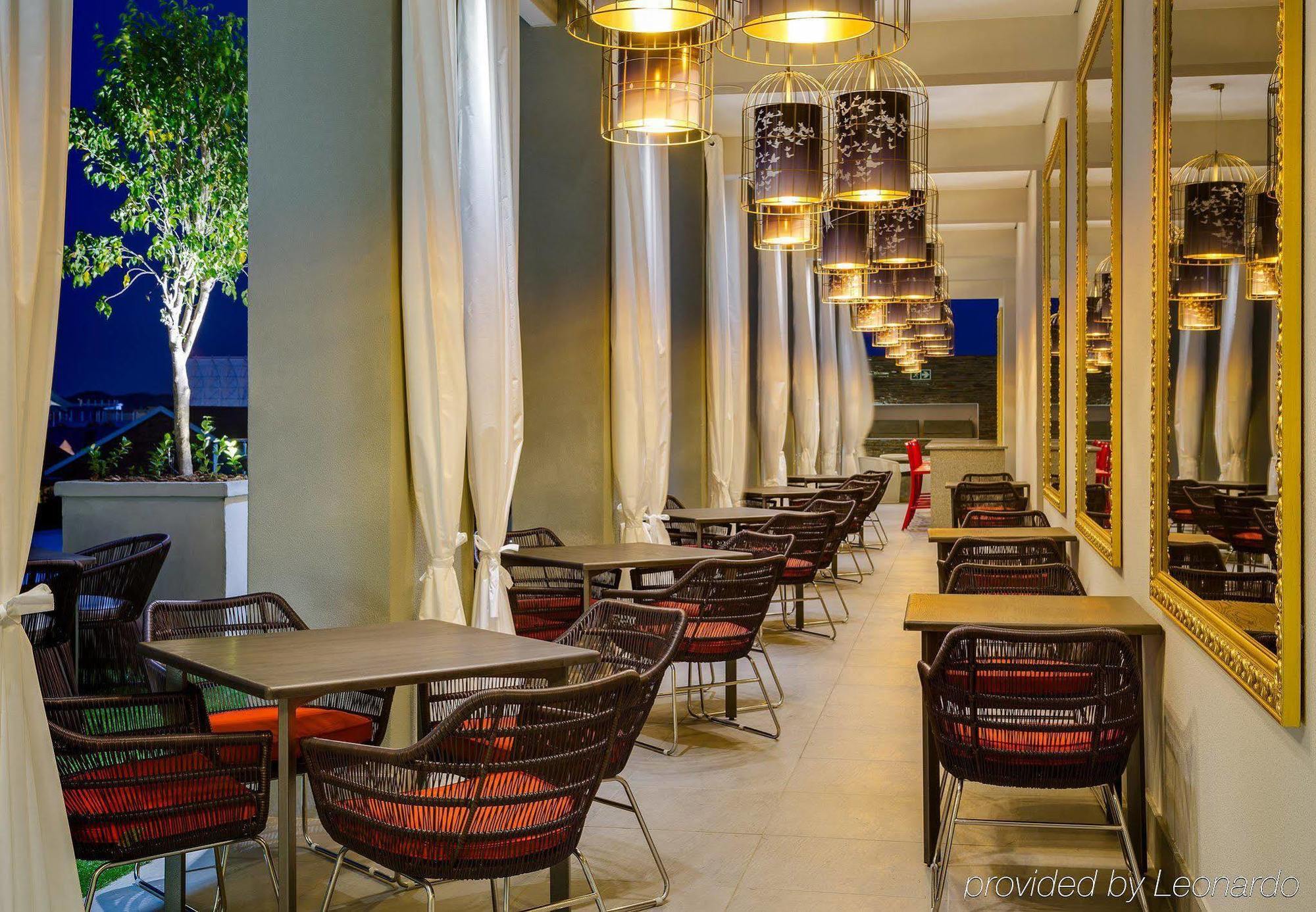 Protea Hotel Fire & Ice! By Marriott Pretoria Menlyn Eksteriør billede